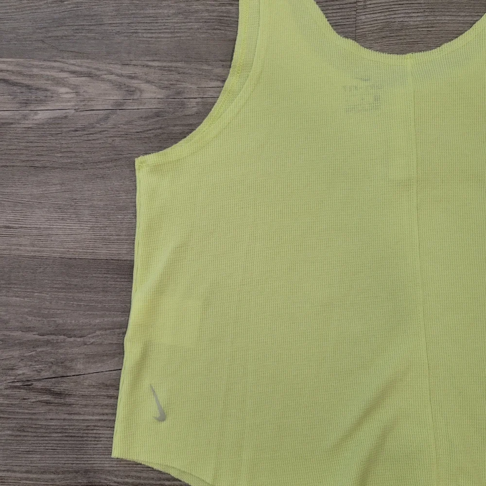 Nike Women Dry Fit Tank Top Size Medium - Picture 7 of 9